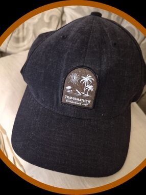 Travis Mathew Lenox Smokey Grey Snapback 'California Design Golf FlexFit Cap